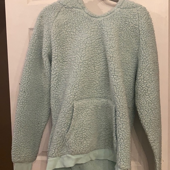 Wooly sweater - Picture 1 of 2